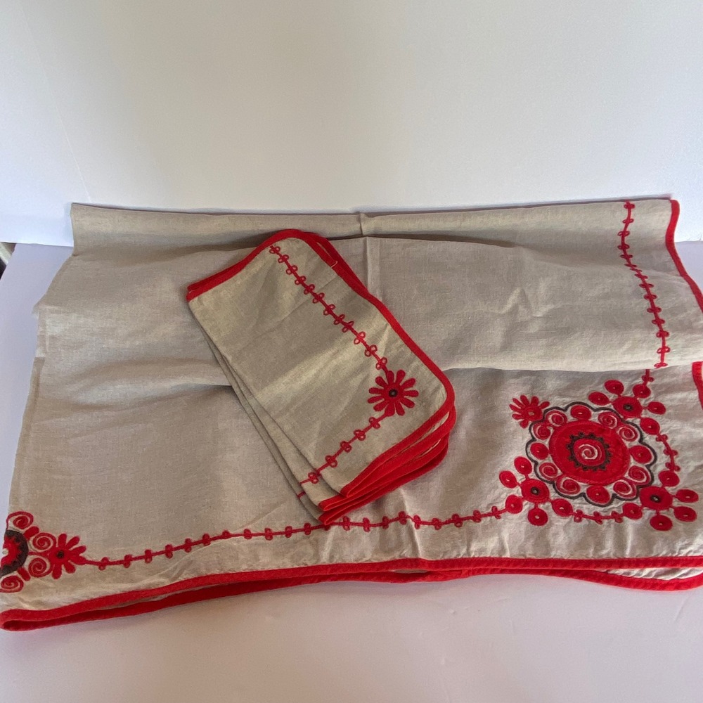 Hungarian Table Cloth 42x44 Napkin Set Oatmeal Folk Art‎ Boho Embroidered